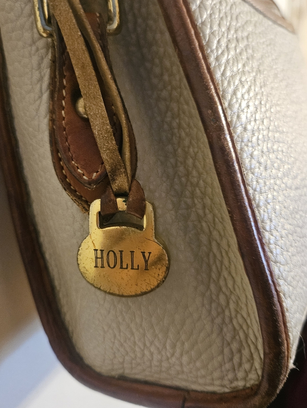Vintage Dooney & Bourke All Weather Leather Essex Crossbody Bag, Made in USA! - Picture 6 of 16